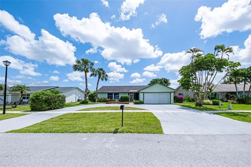 Picture of 19476 Carolina Cir, Boca Raton FL 33434