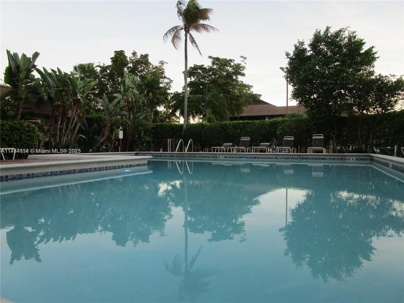 Picture of 10421 N Kendall Dr # C104, Miami FL 33176