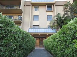 Picture of 10421 N Kendall Dr # C104, Miami, FL 33176