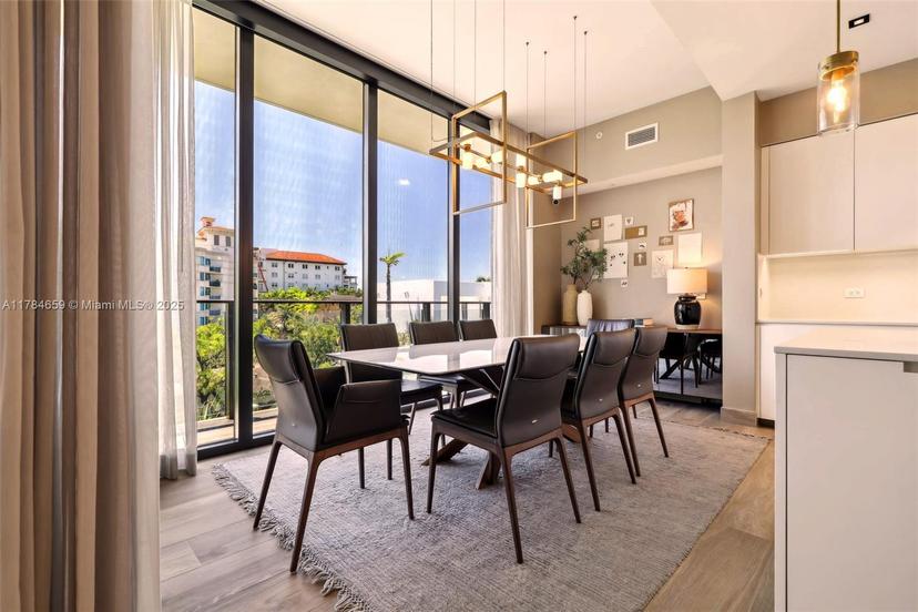 Picture of 3581 E Glencoe St # 309, Miami FL 33133