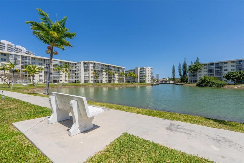 Picture of 2851 Leonard Dr # J109, Aventura FL 33160