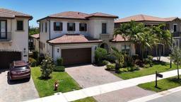 Picture of 8970 W Watercrest Cir W, Parkland, FL 33076