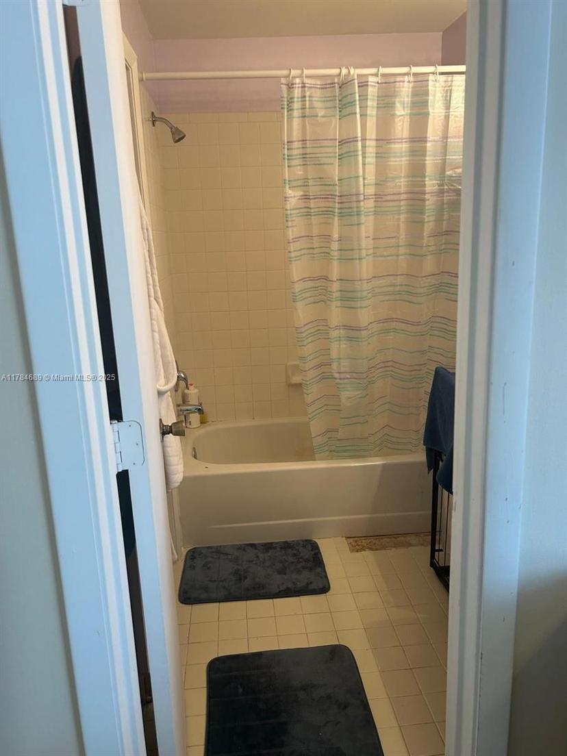 Picture of 929 Hamilton Dr # 929E, Homestead FL 33034
