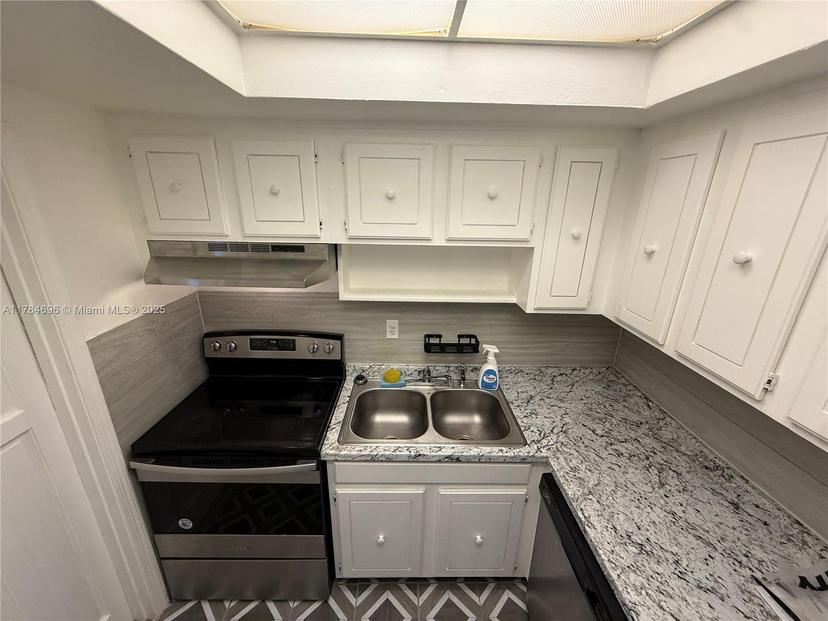 Picture of 1535 SE 15Th St # 202, Fort Lauderdale FL 33316