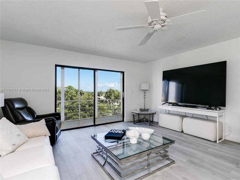 Picture of 1425 Atlantic Shores Blvd # 605, Hallandale Beach FL 33009