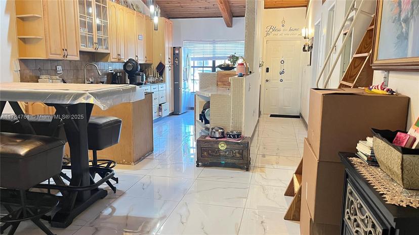Picture of 10110 Acorn Ln, Pembroke Pines FL 33026