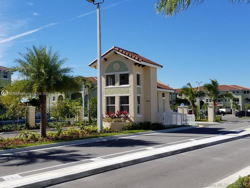 Picture of 290 NW 109Th Ave # 216, Miami FL 33172