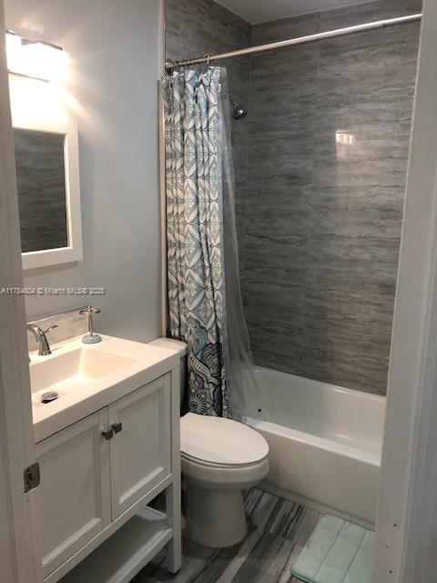 Picture of 8432 NW 189Th St # 9, Hialeah FL 33015