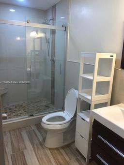 Picture of 8432 NW 189Th St # 9, Hialeah, FL 33015