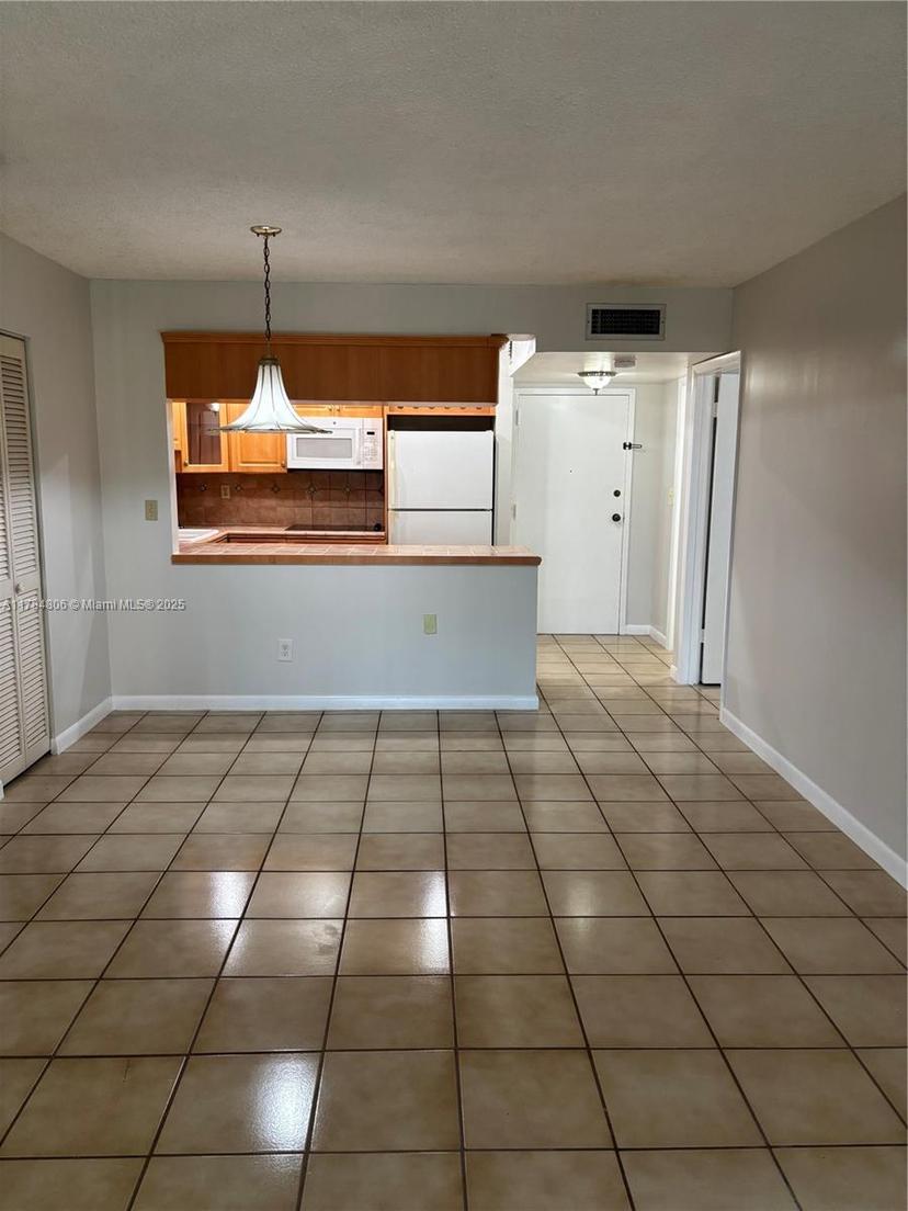 Picture of 995 SW 84Th Ave # 209, Miami FL 33144