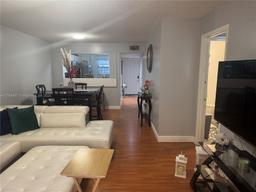 Picture of 20810 NE 8Th Ct # 18, Miami, FL 33179