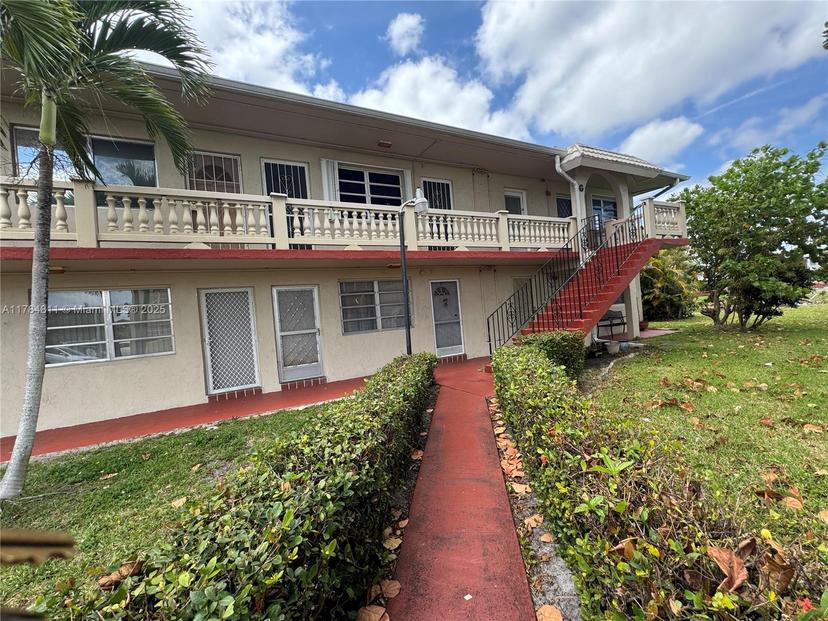 Picture of 20320 NE 2Nd Ave # 2, Miami Gardens FL 33179