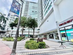 Picture of 7135 Collins Ave # 621, Miami Beach, FL 33141