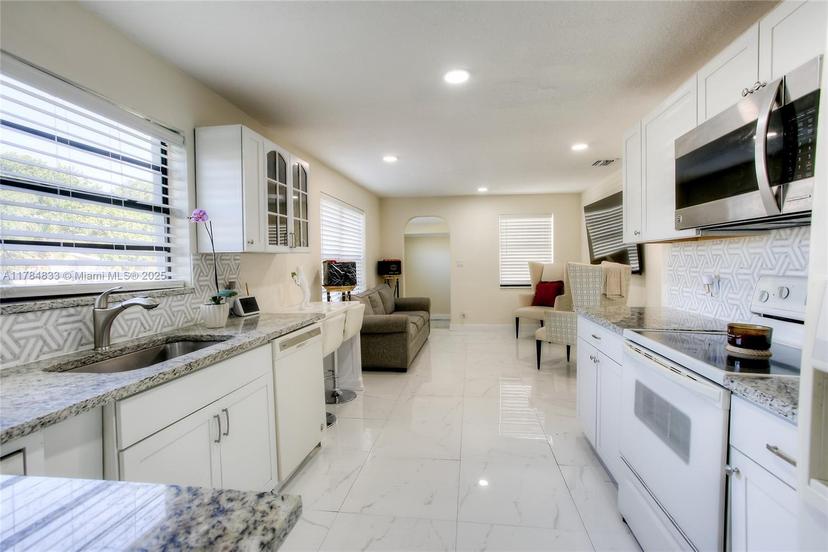 Picture of 3900 SW 60Th Ave, Davie FL 33314