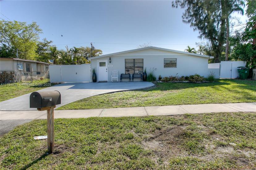 Picture of 3900 SW 60Th Ave, Davie FL 33314
