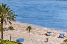 Picture of 19201 Collins Ave # 925, Sunny Isles Beach, FL 33160