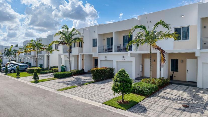 Picture of 10240 NW 72Nd Ter, Doral FL 33178