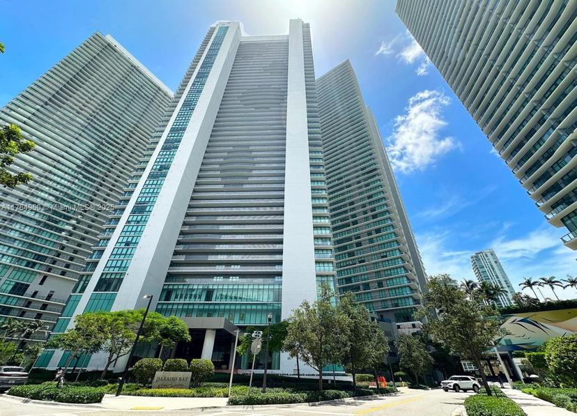 Picture of 650 NE 32Nd St, Miami FL 33137