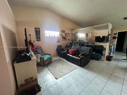 Picture of 2566 W 73Rd Pl, Hialeah, FL 33016