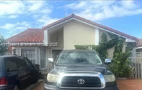 Picture of 2566 W 73Rd Pl, Hialeah, FL 33016