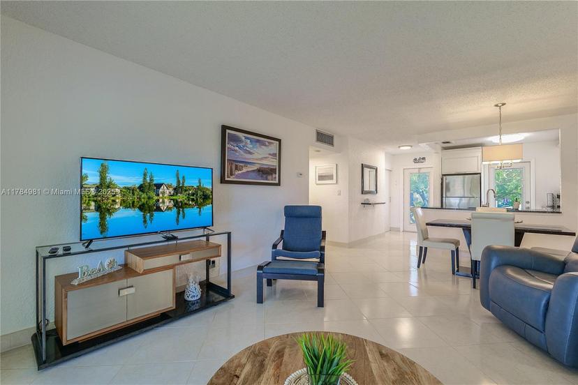 Picture of 3401 NW 47Th Ave # 514, Lauderdale Lakes FL 33319