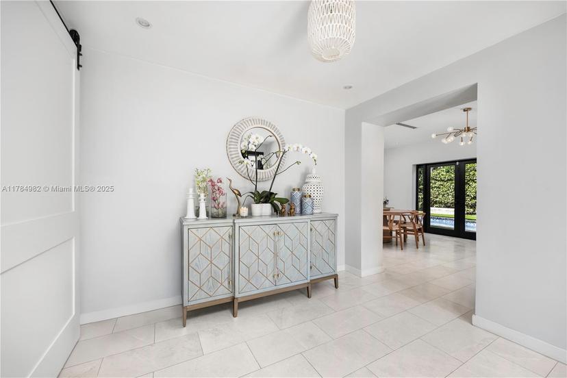 Picture of 120 Morningside Dr, Coral Gables FL 33133