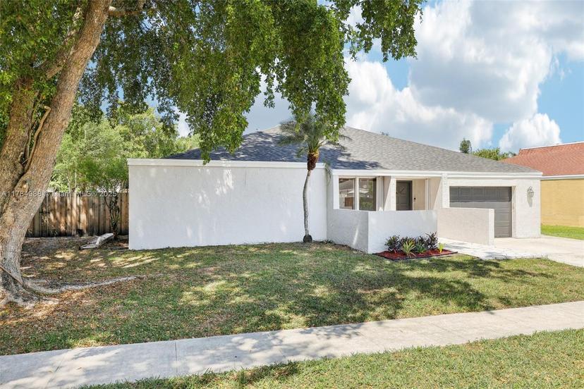 Picture of 4967 SW 94Th Ter, Cooper City FL 33328