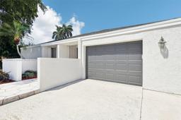Picture of 4967 SW 94Th Ter, Cooper City, FL 33328