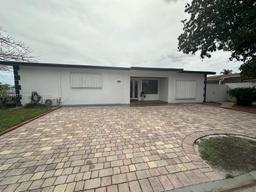 Picture of 410 W 30Th Pl, Hialeah, FL 33012
