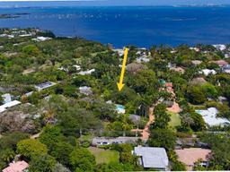 Picture of 4151 S Douglas Rd, Miami, FL 33133
