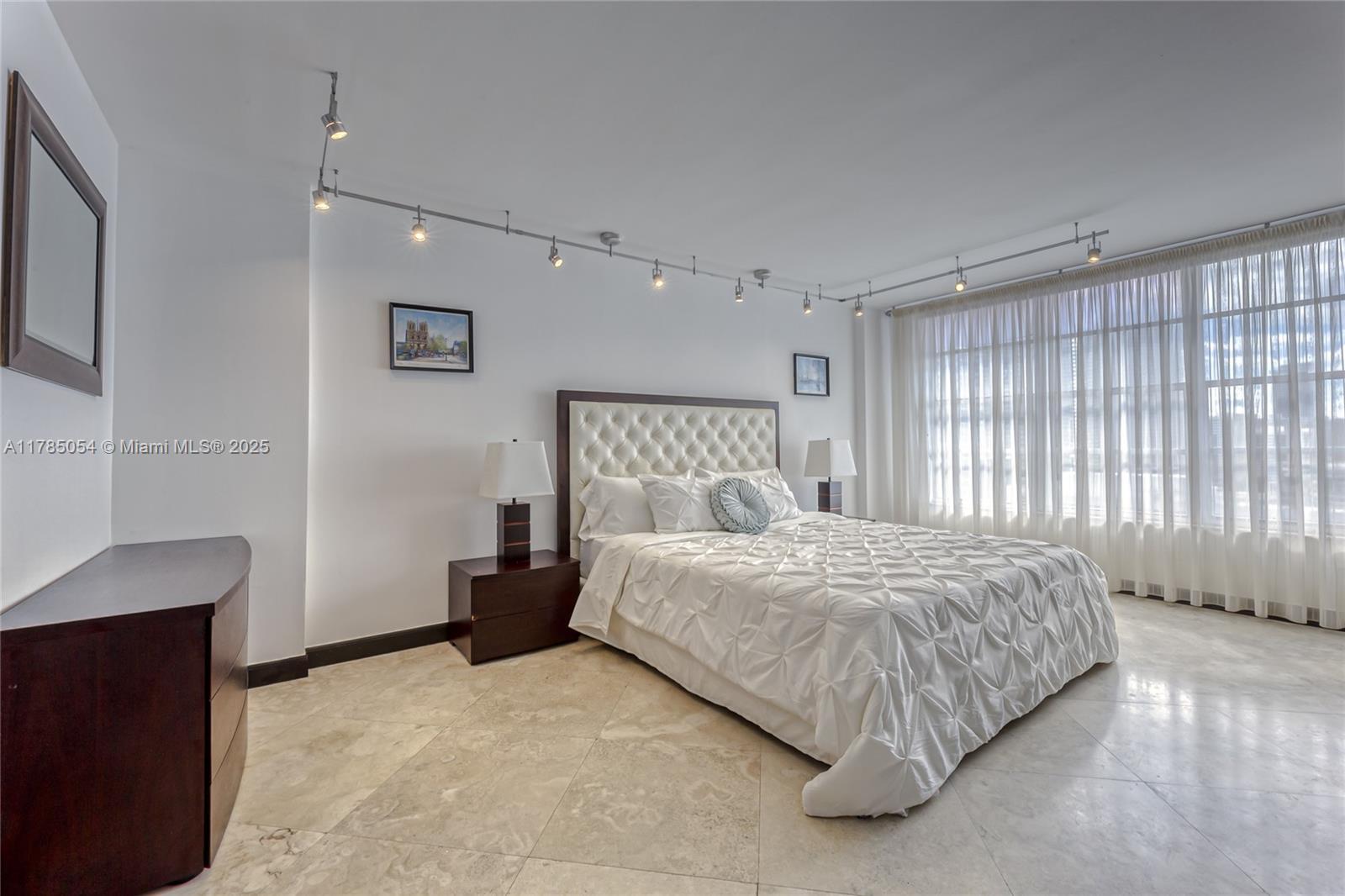 Picture of 3800 S Ocean Drive # 1606, Hollywood, FL 33019