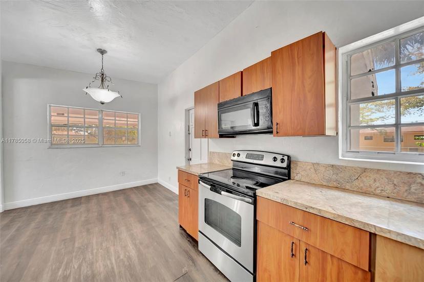 Picture of 1005 NE 145Th St, North Miami FL 33161