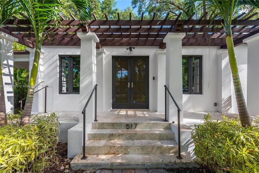 Picture of 517 Cadagua Ave, Coral Gables FL 33146