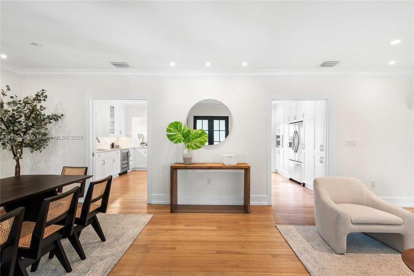 Picture of 517 Cadagua Ave, Coral Gables FL 33146