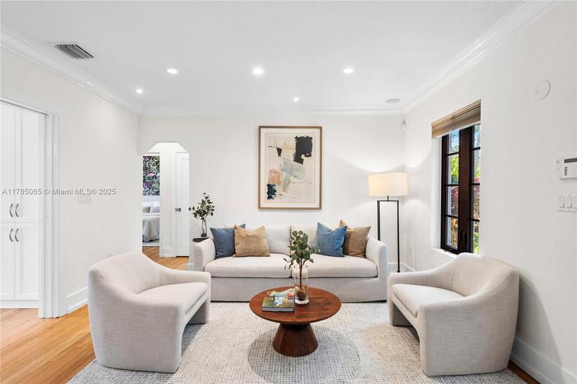 Picture of 517 Cadagua Ave, Coral Gables FL 33146