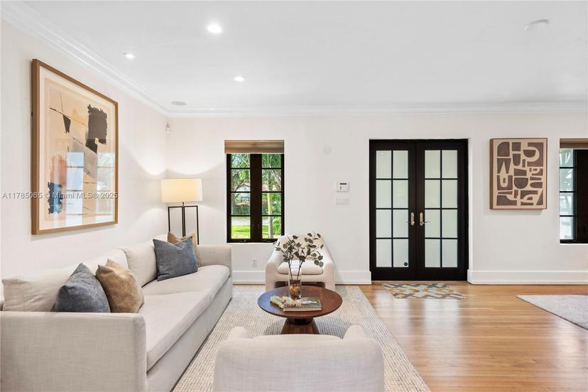 Picture of 517 Cadagua Ave, Coral Gables FL 33146