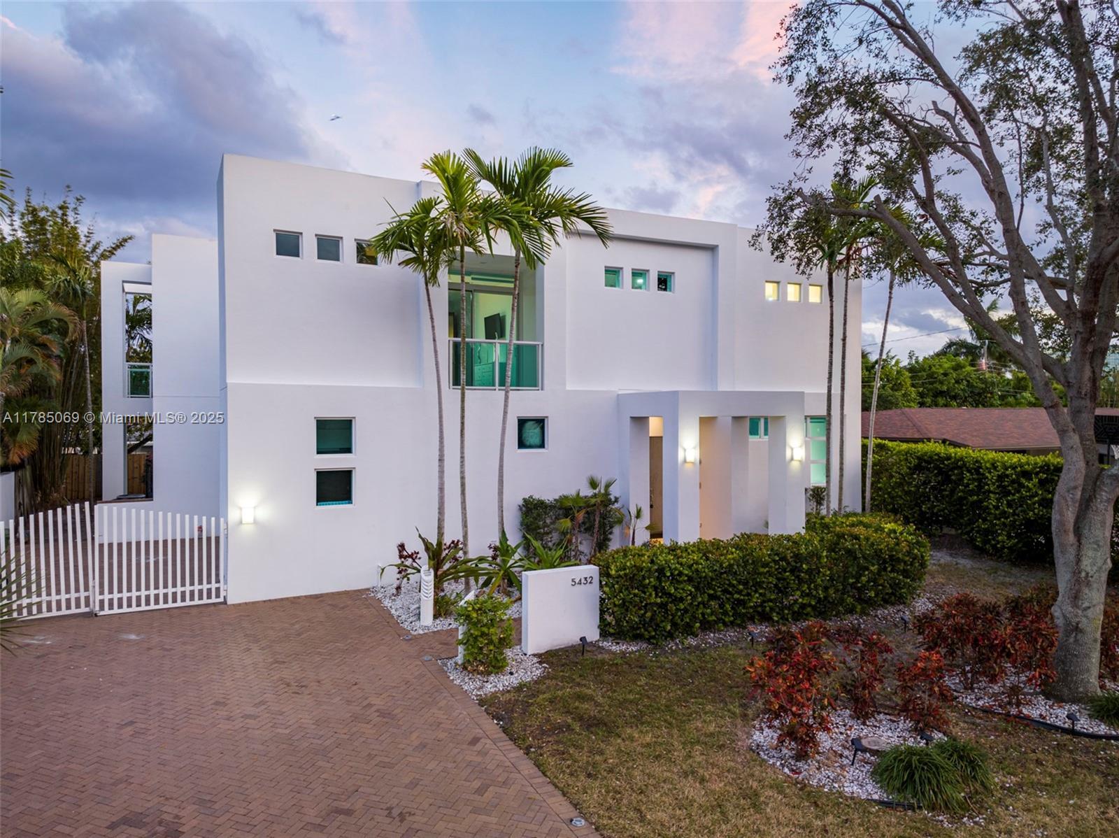 Picture of 5432 NE 21St Ter, Fort Lauderdale, FL 33308
