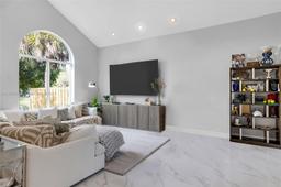 Picture of 10360 NW 11Th St, Plantation, FL 33322