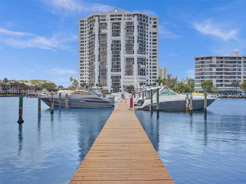 Picture of 2667 S Parkview Dr, Hallandale Beach FL 33009