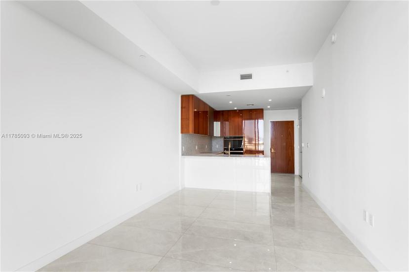 Picture of 2678 Tigertail Ave # 612, Miami FL 33133