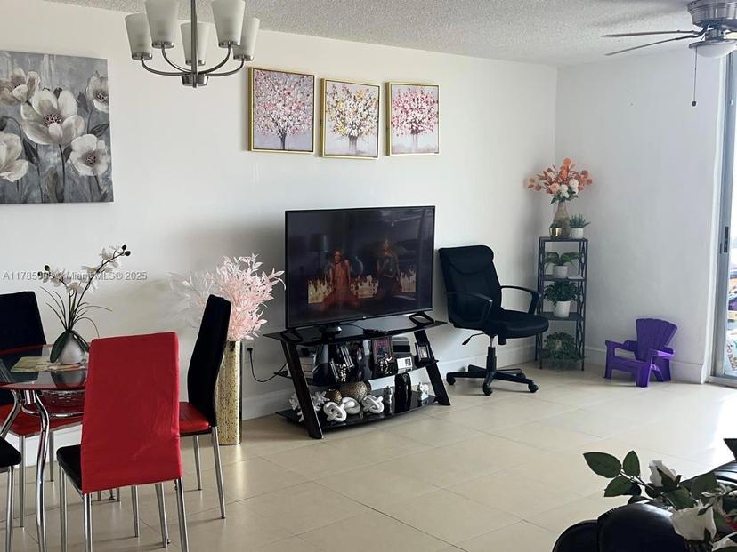 Picture of 10090 NW 80Th Ct # 1401, Hialeah Gardens FL 33016