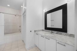 Picture of 2001 Meridian Ave # 412, Miami Beach, FL 33139