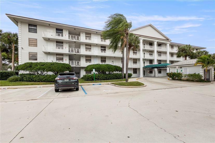 Picture of 3635 Whitehall Dr # 401, West Palm Beach FL 33401