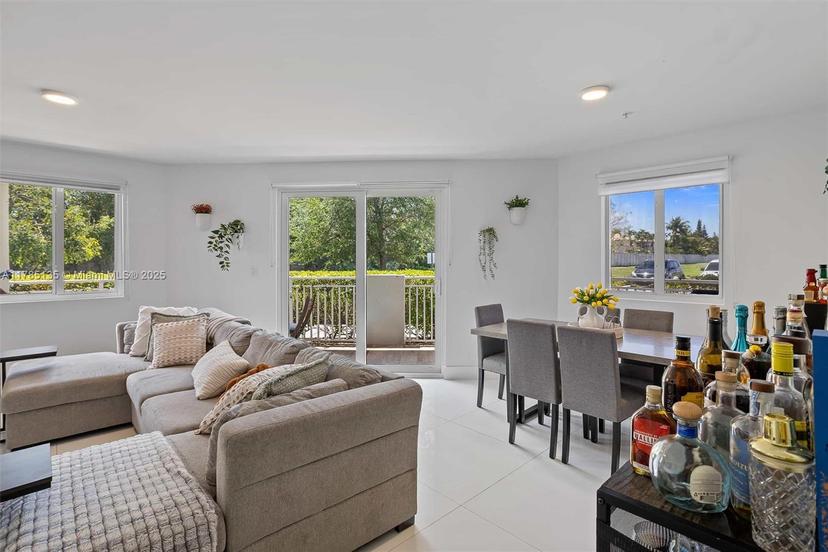 Picture of 10950 NW 82Nd St # 109, Doral FL 33178