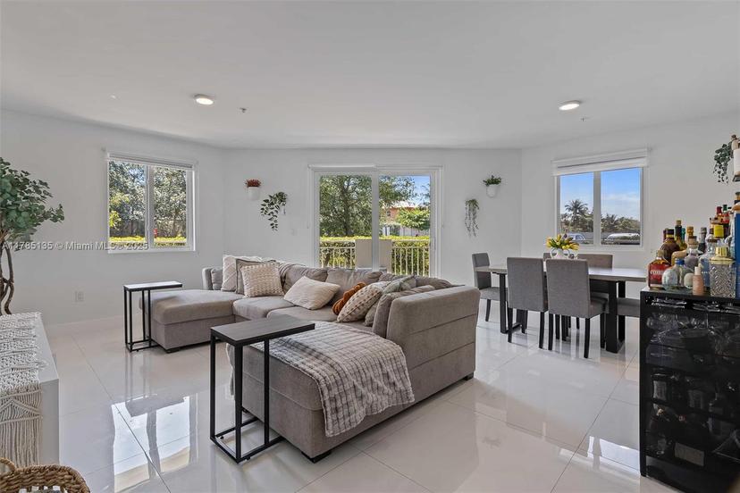 Picture of 10950 NW 82Nd St # 109, Doral FL 33178