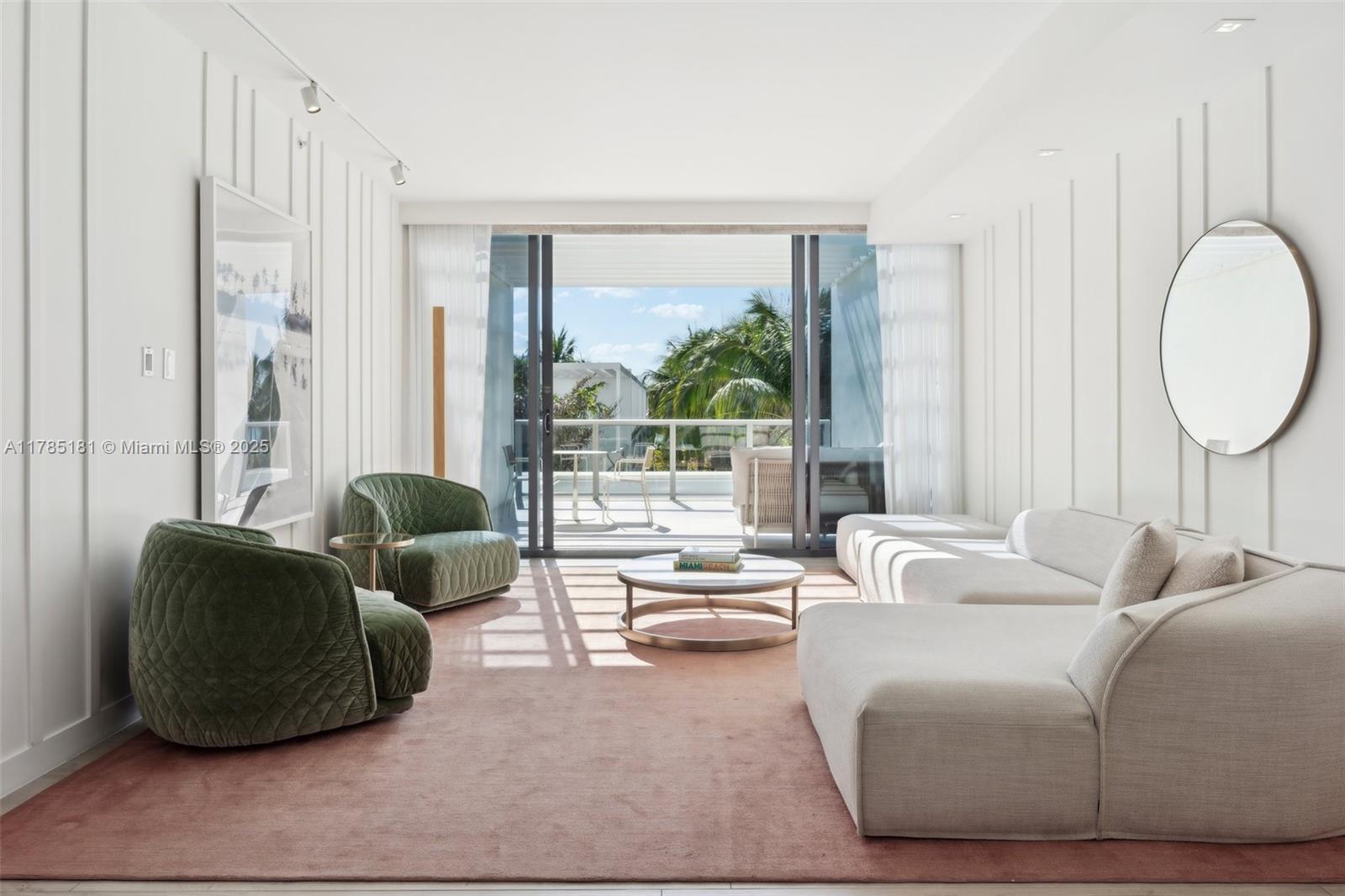 Picture of 2201 Collins Ave # 336, Miami Beach, FL 33139