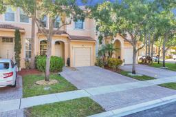 Picture of 2712 SW 84Th Ter # 104, Miramar, FL 33025