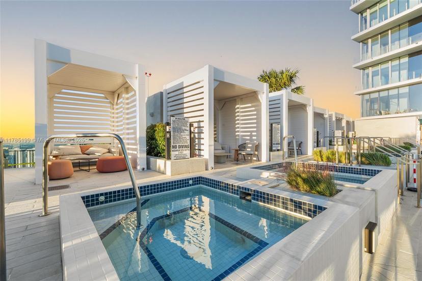 Picture of 300 Biscayne Blvd Way # 4207, Miami FL 33131