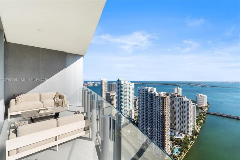 Picture of 300 Biscayne Blvd Way # 4207, Miami FL 33131