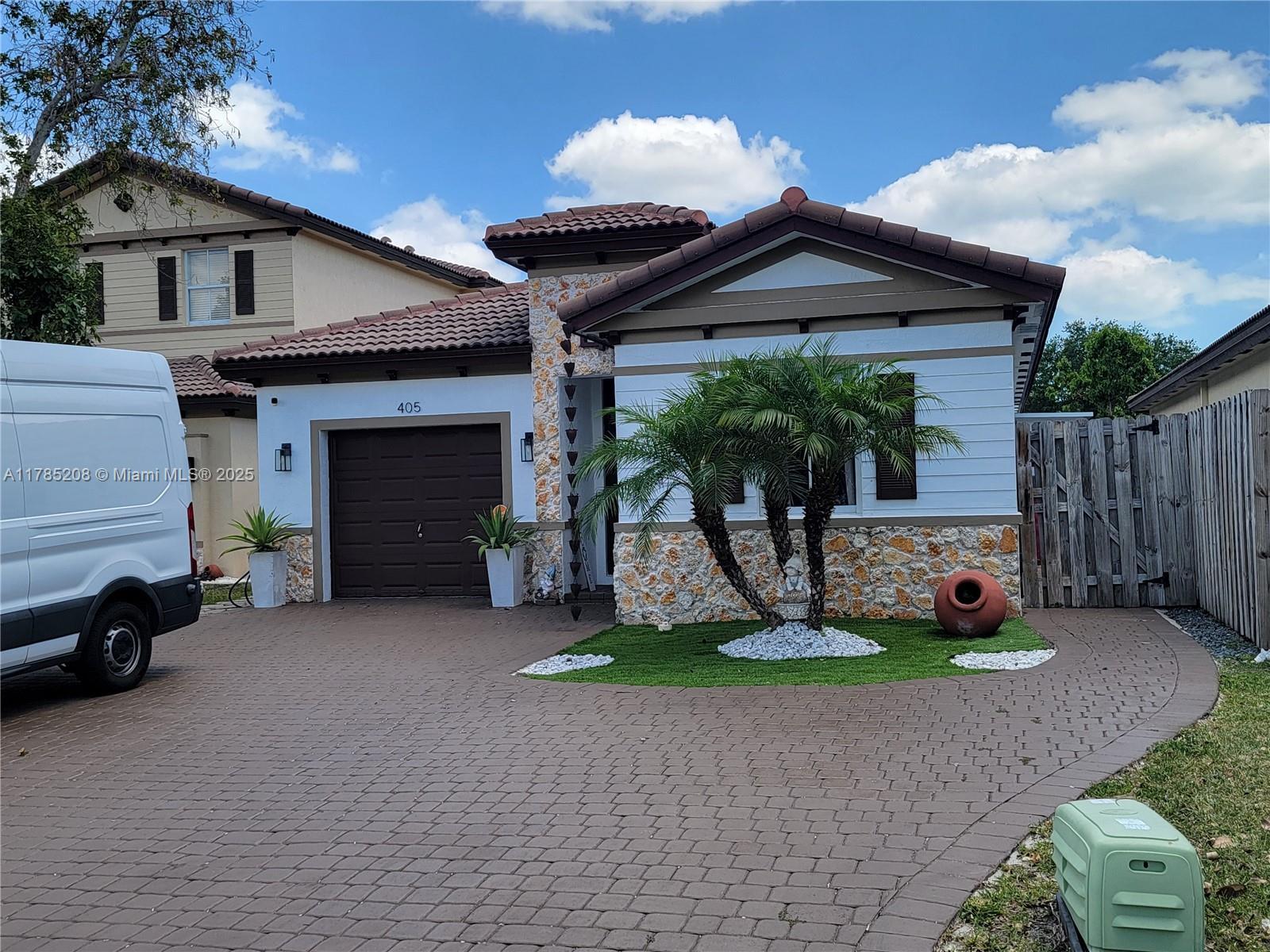 Picture of 405 NE 25Th Ter, Homestead, FL 33033